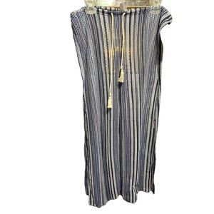 BECCA cover up pants size Medium